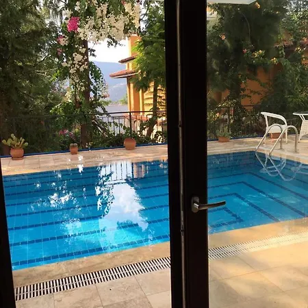 Banus Apartlari